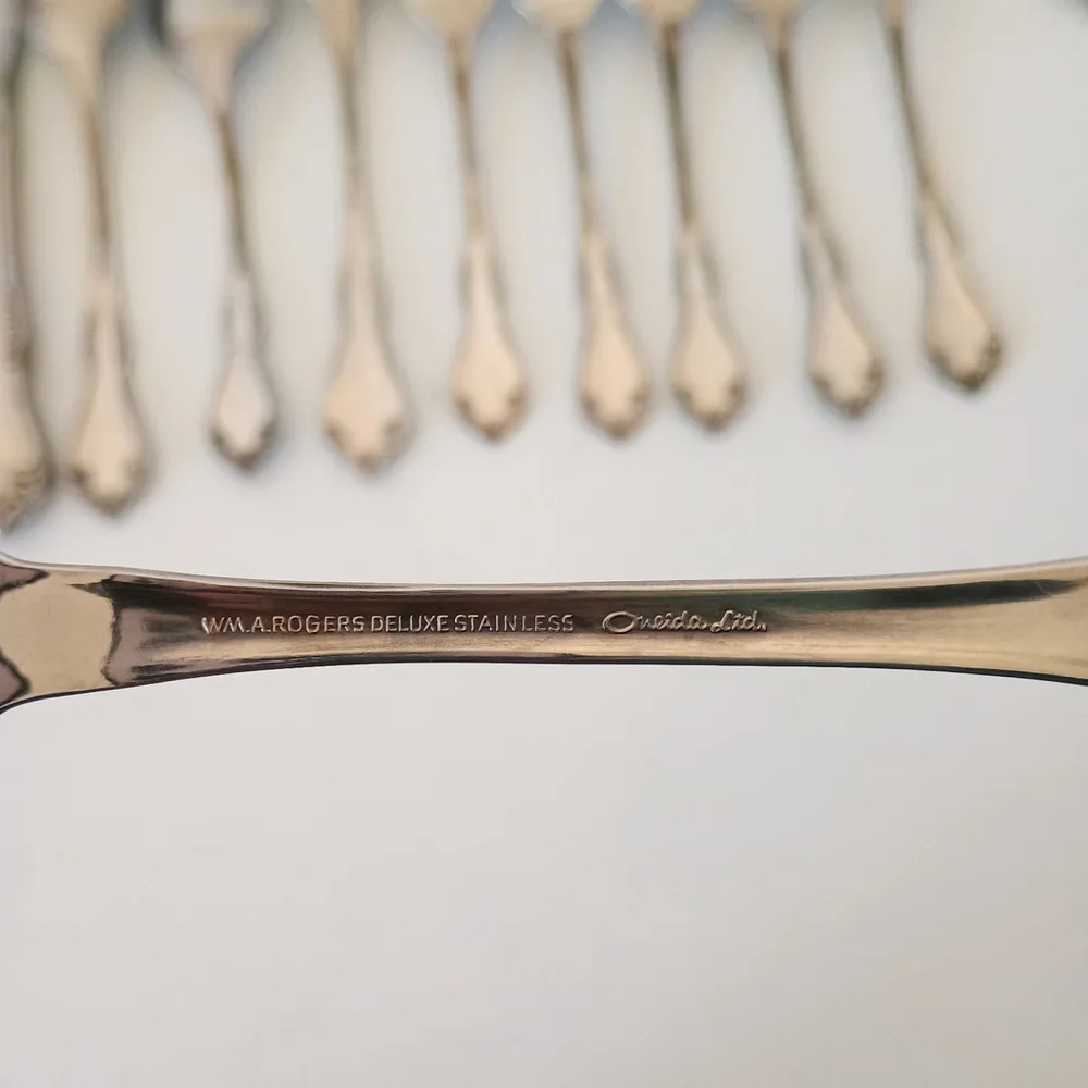 Mixed Lot 11 Pcs WM A Rogers Deluxe Stainless Oneida Ltd Mansfield Flatware